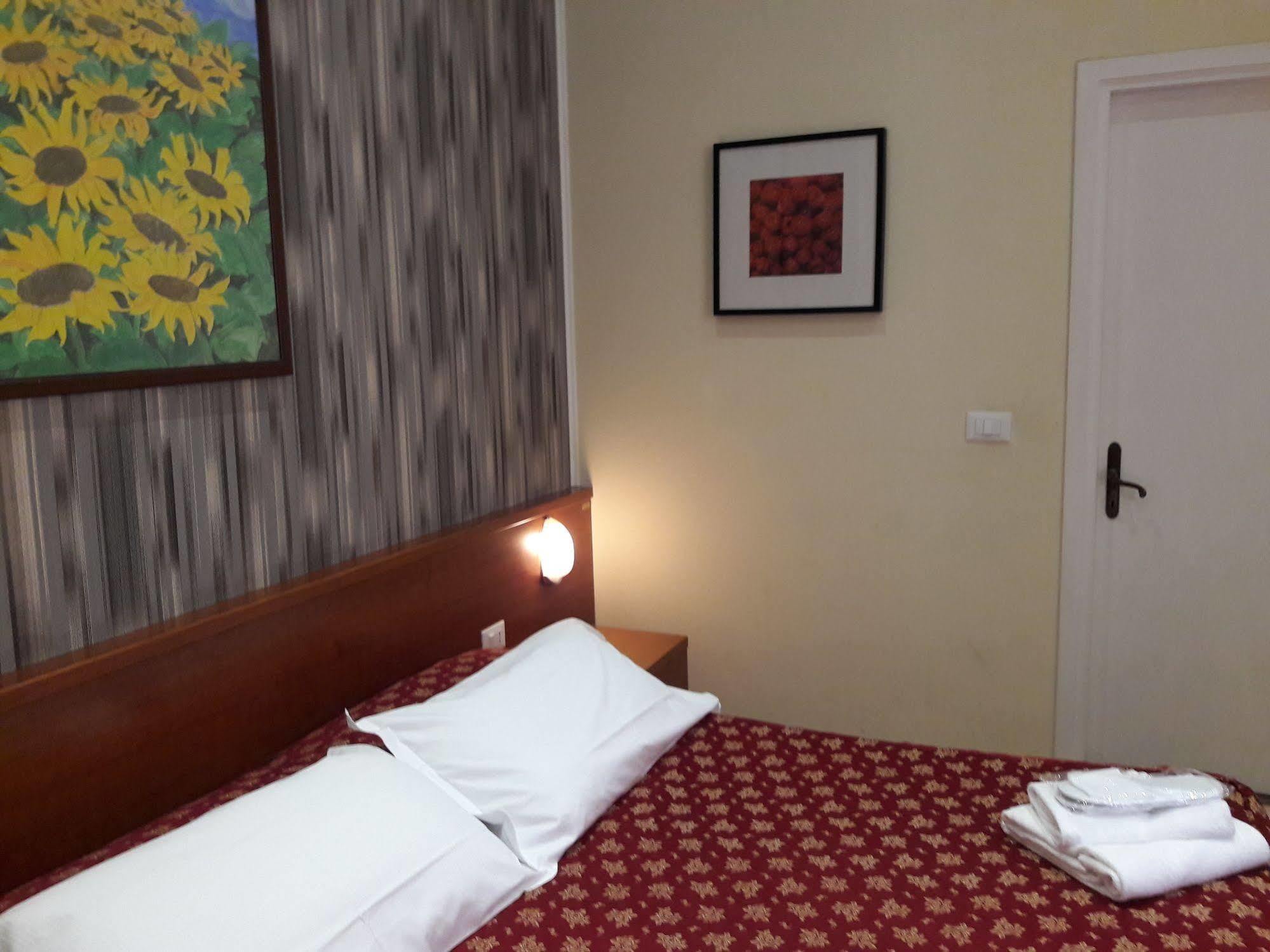 Hotel Mimosa Pantheon Róma Kültér fotó